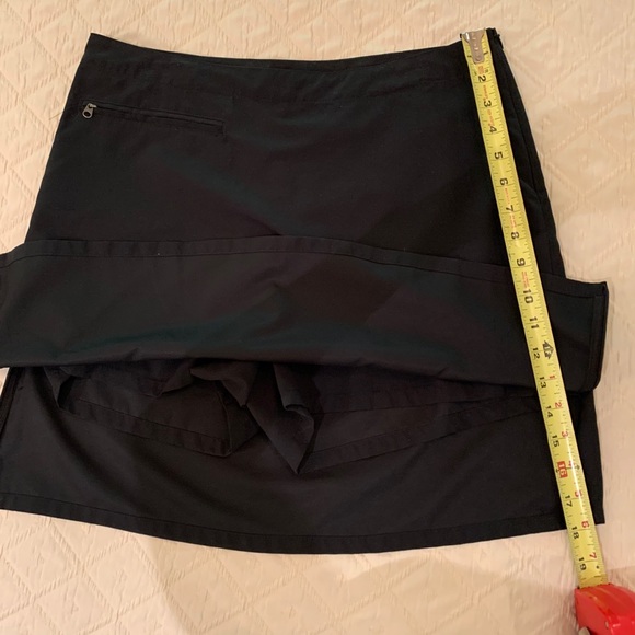 Women’s Patagonia black skort size 8 - Picture 3 of 4